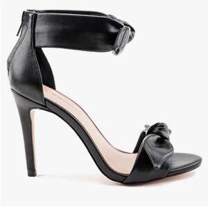 BCBGeneration | Women’s Black Jessa Pumps Heels Bridge/Ankle Bow Back Zip Sz 8.5